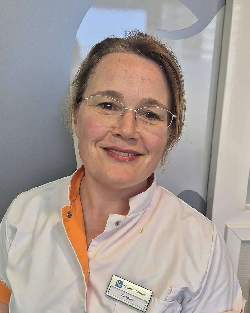 Eline Boers, tandprotheticus
